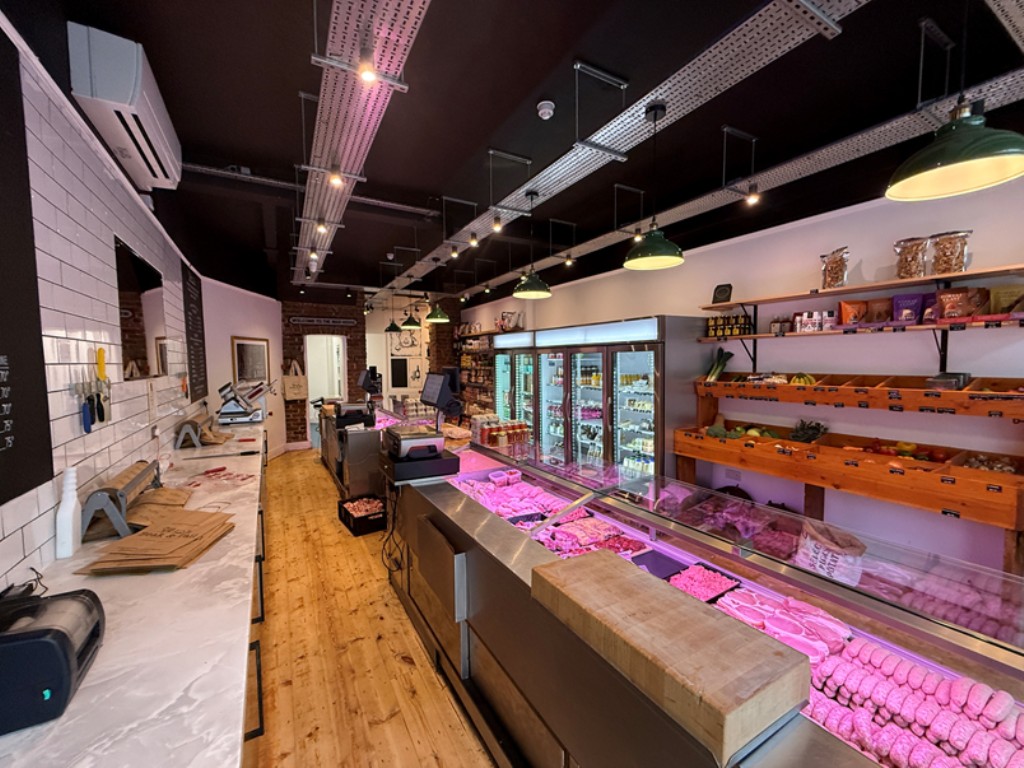 Lot: 72 - FREEHOLD COMMERCIAL & RESIDENTIAL BLOCK - View of butchers retail area